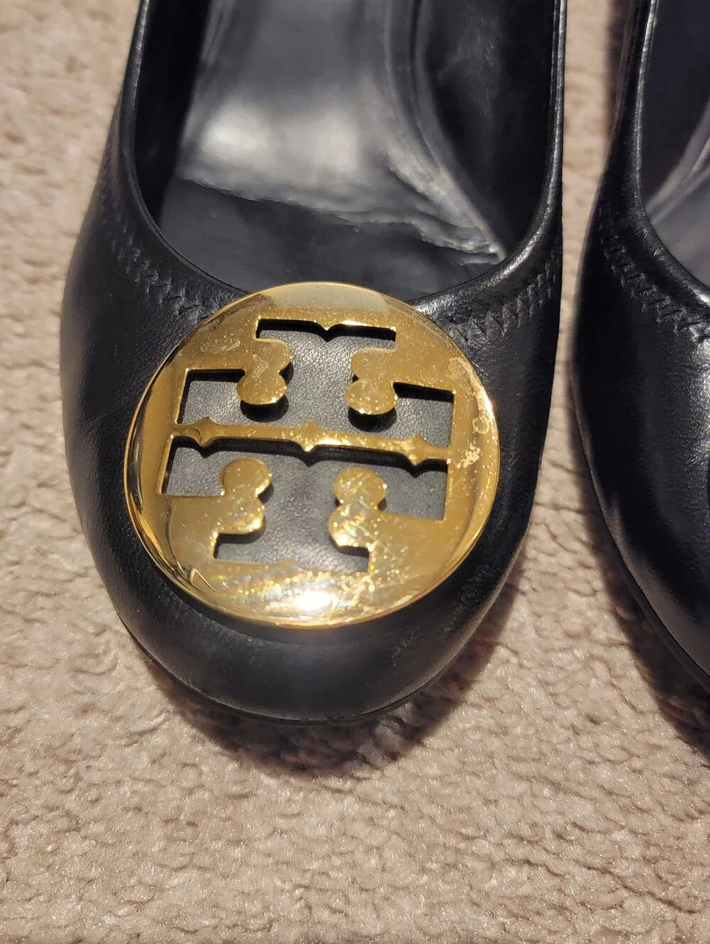 Tory Burch Sally Black Leather Gold Emblem Wedges Heels Pumps Size 11